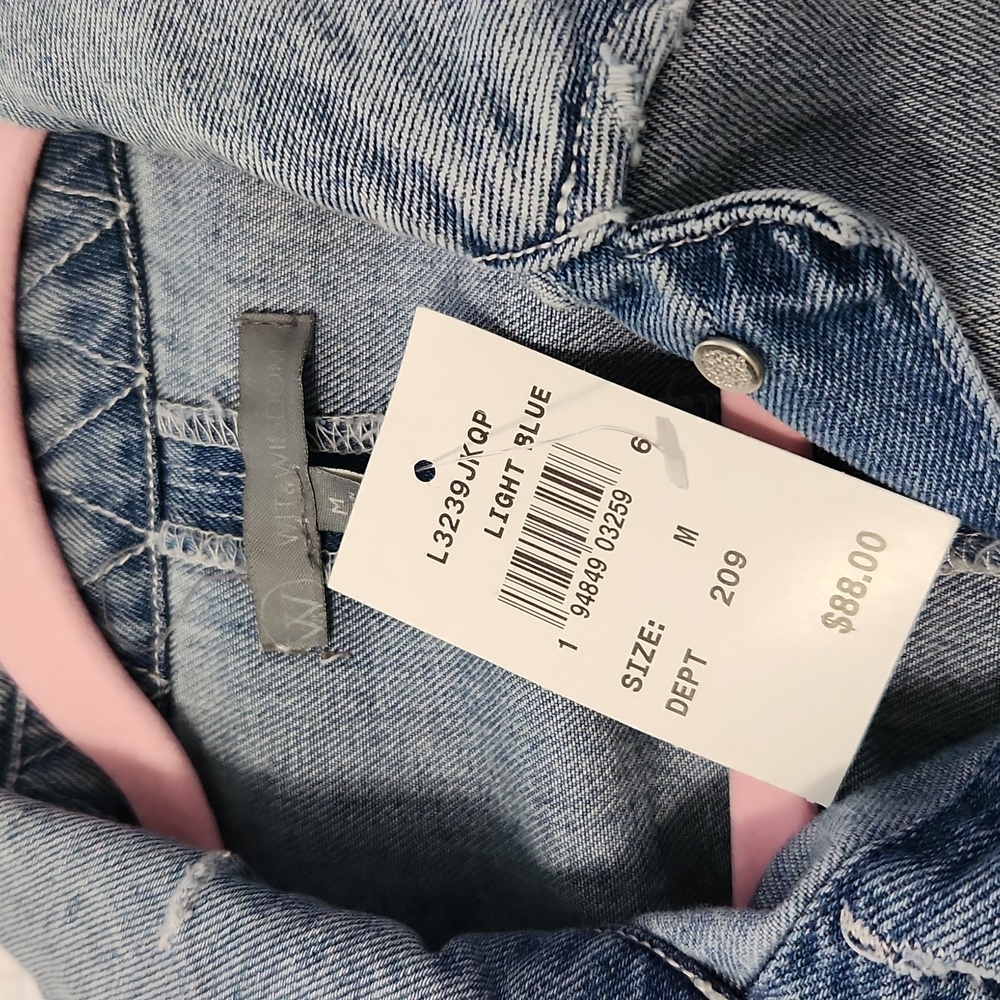 NWT Wit & Wisdom jeans jacket. Size M. - Picture 2 of 5